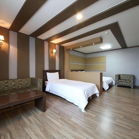 Yes Motel Gunsan Eksteriør billede