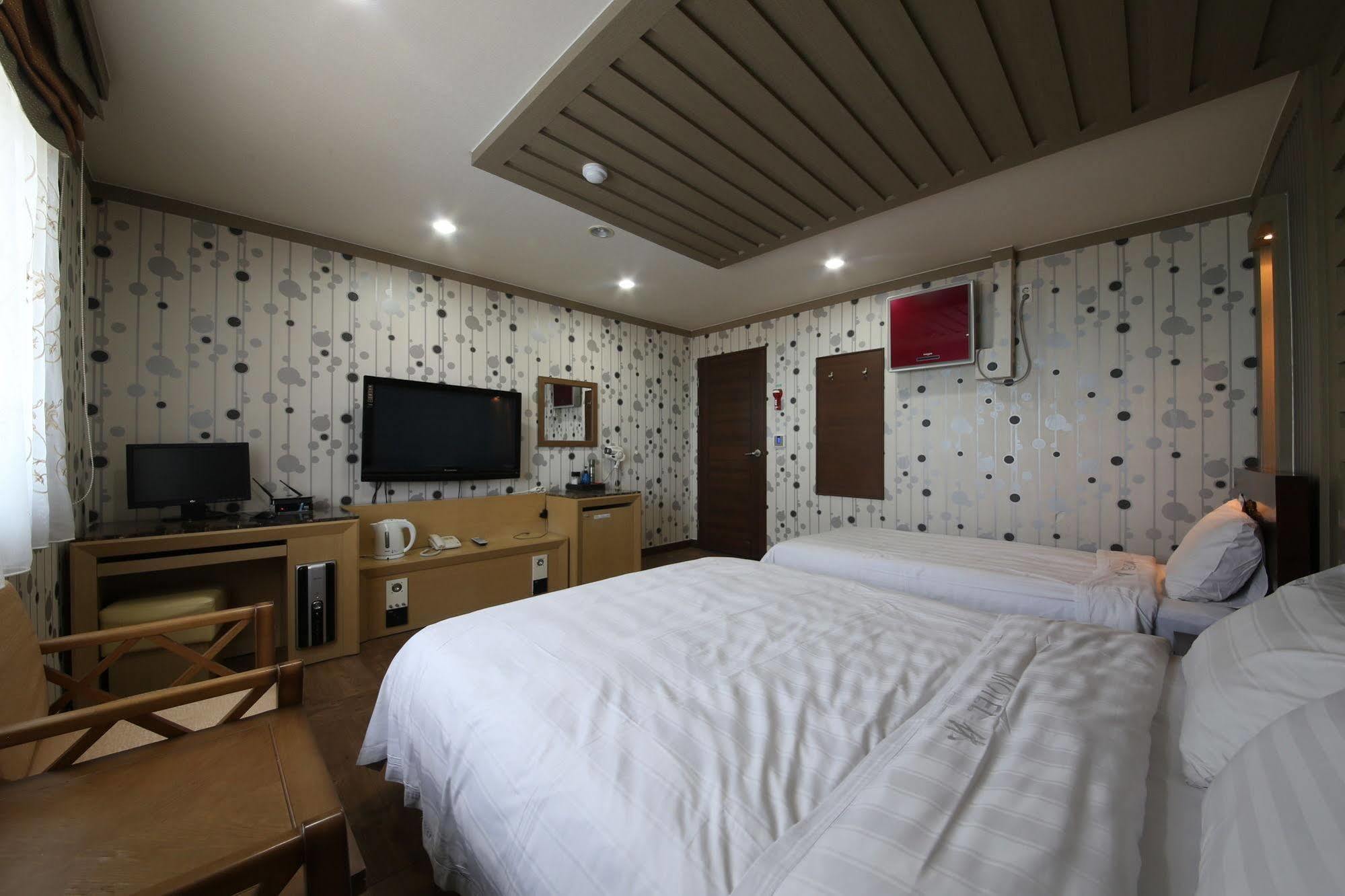 Yes Motel Gunsan Eksteriør billede