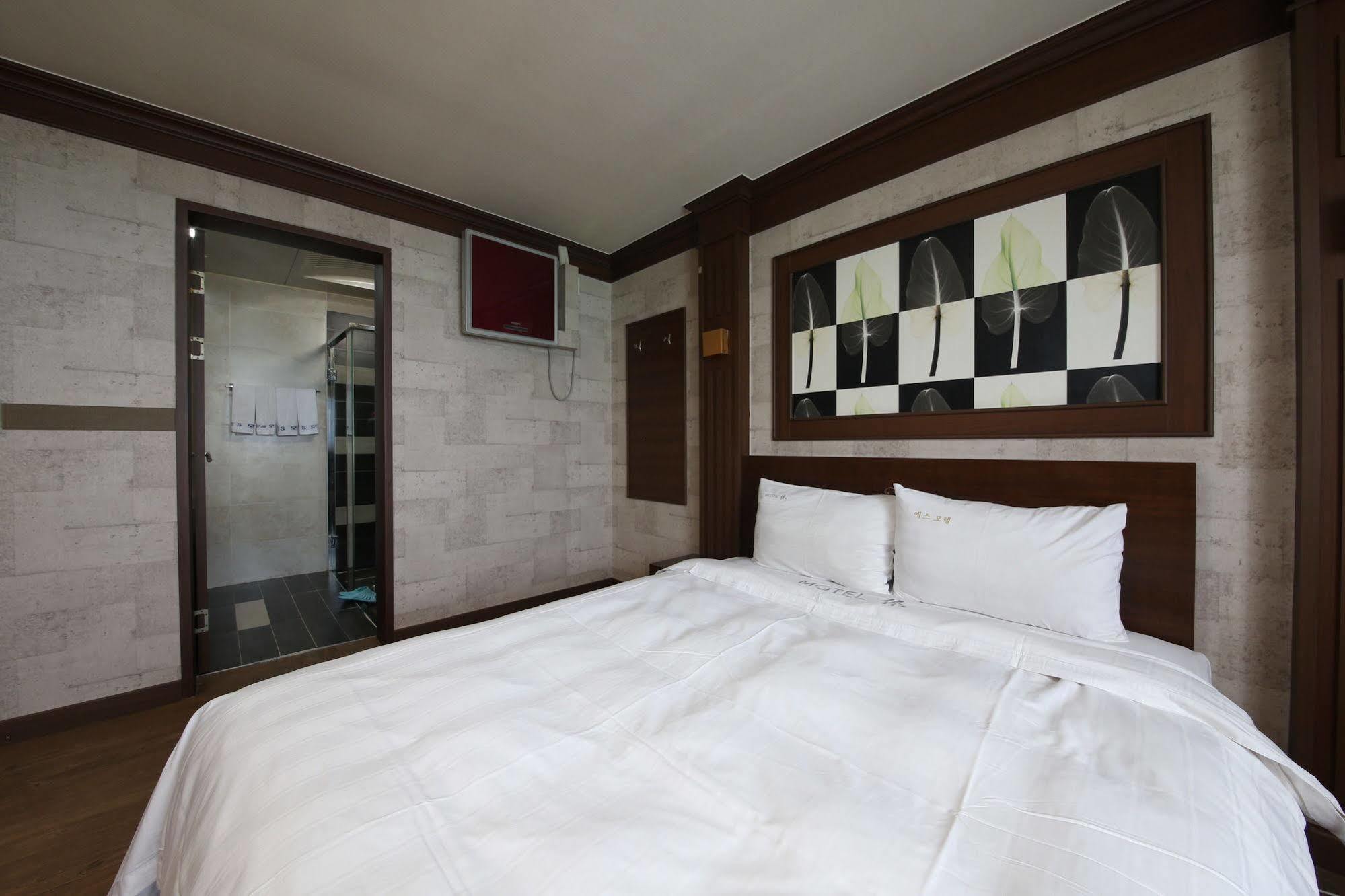 Yes Motel Gunsan Eksteriør billede