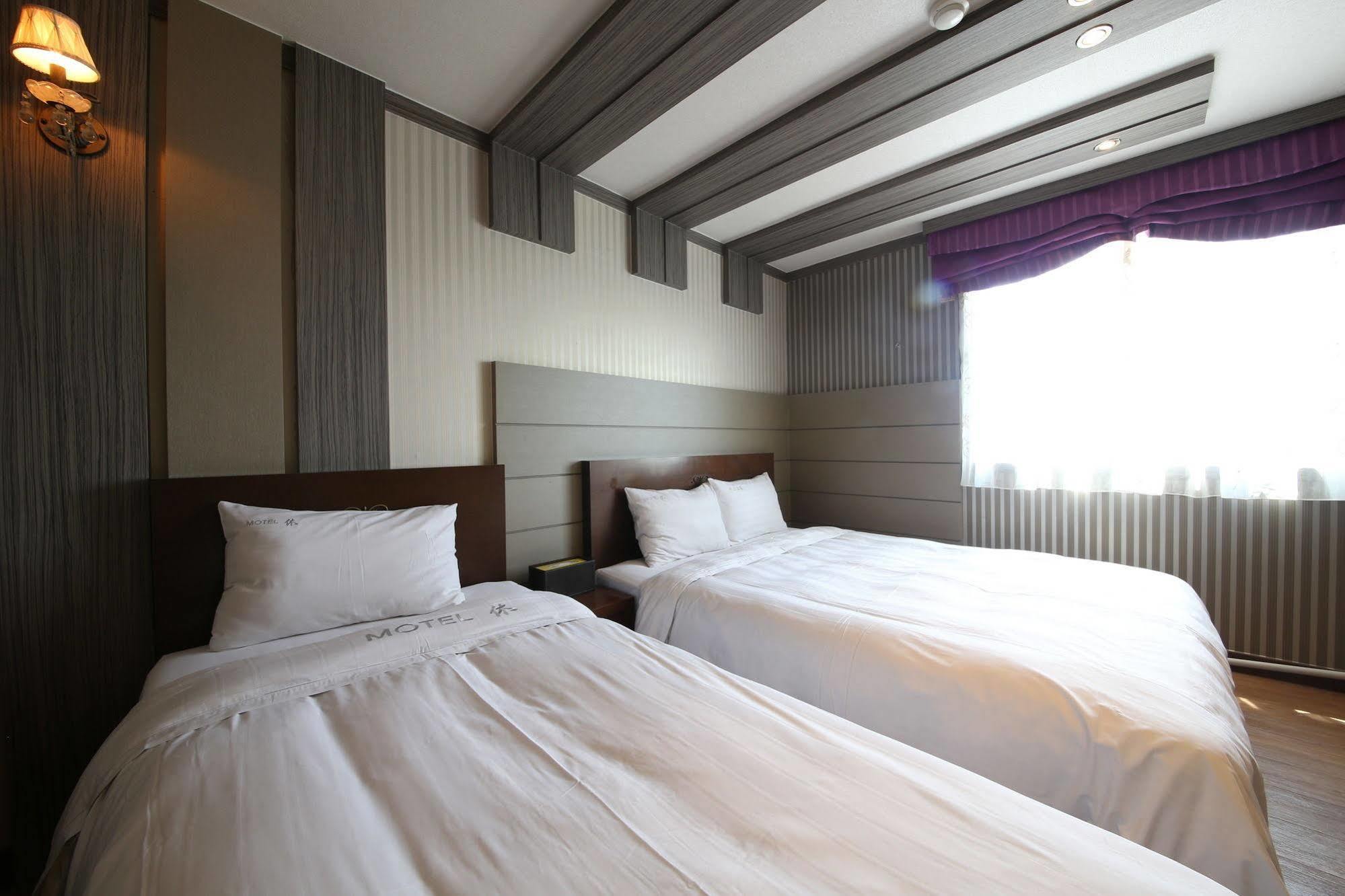 Yes Motel Gunsan Eksteriør billede